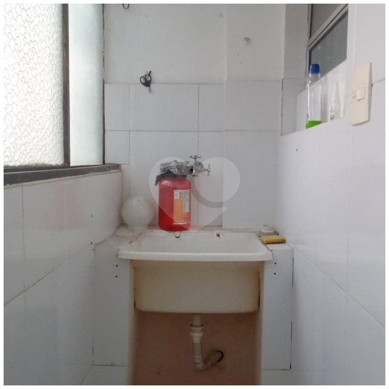 Apartamento mobiliado com 49 m² de área útil, 1 quarto, à venda na Bela Vista