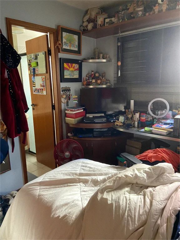 Apartamento à venda com 4 quartos, sendo 3 suítes,  em Cidade São Francisco, São Paulo, SP
