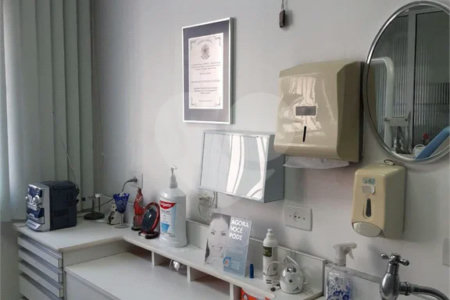 Sala com consultório odontológico à venda na Liberdade