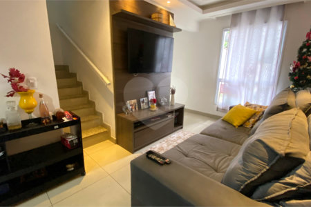 Casa duplex de esquina para venda ou locação no condomínio Residencial Vivant.