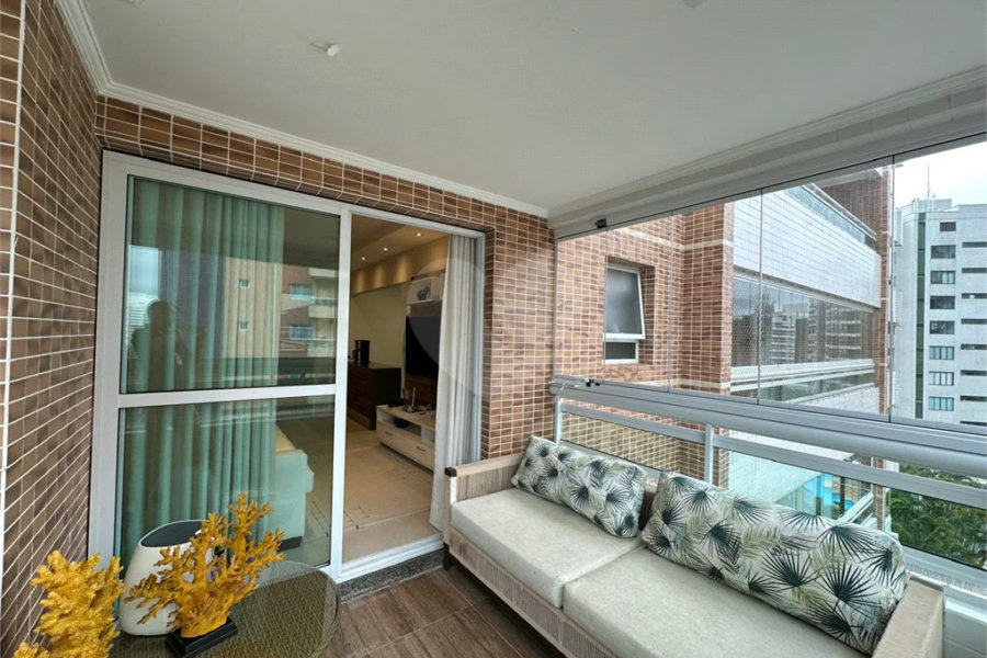 Apartamento à venda com 3 quartos, sendo 2 suítes,  em Riviera de São Lourenço, Bertioga, SP