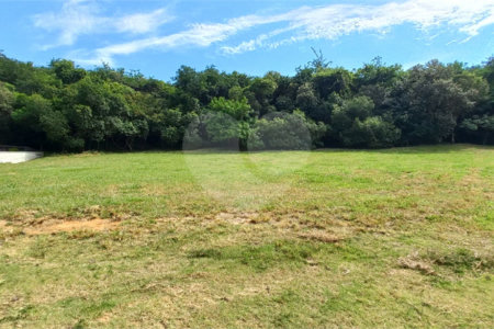 Terreno à Venda no Condomínio Santa Isabel 2 - Louveira/SP