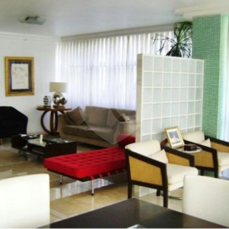 Apartamento Residencial / Santa Cecília