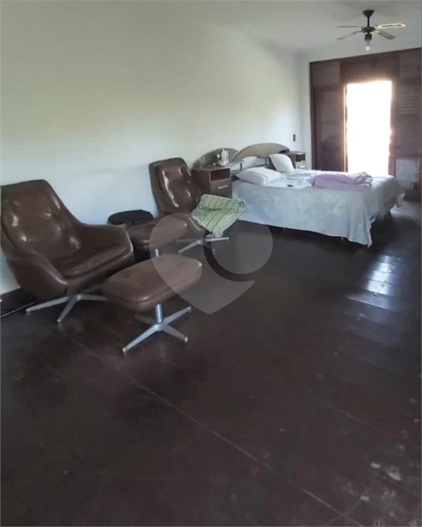 Casa à venda com 7 quartos, sendo 4 suítes, no condomínio Estância Marambaia, Vinhedo - SP