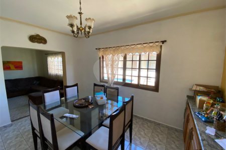 Casa/sobrado para venda com piscina no Santa Felícia Jardim