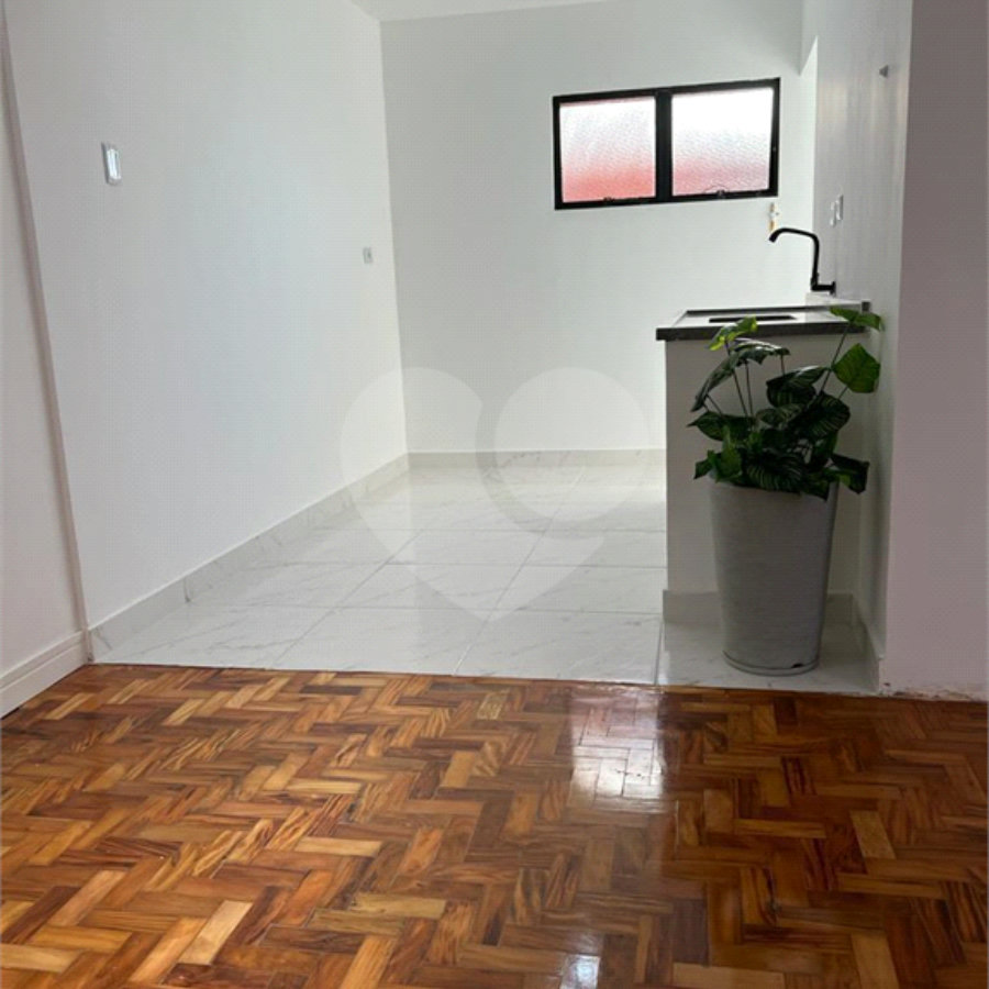 Apartamento à venda - Saúde.