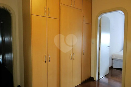 APARTAMENTO UM POR ANDAR!