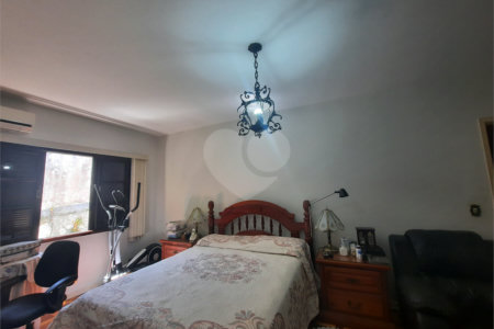 Casa com 4 quartos e 3 suítes com ótimo lazer no Jardim Marajoara