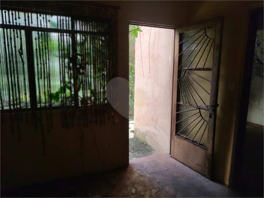 OPORTUNIDADE: Terreno à venda no Jardim Maristela com 250m2, 10 metros de frente!