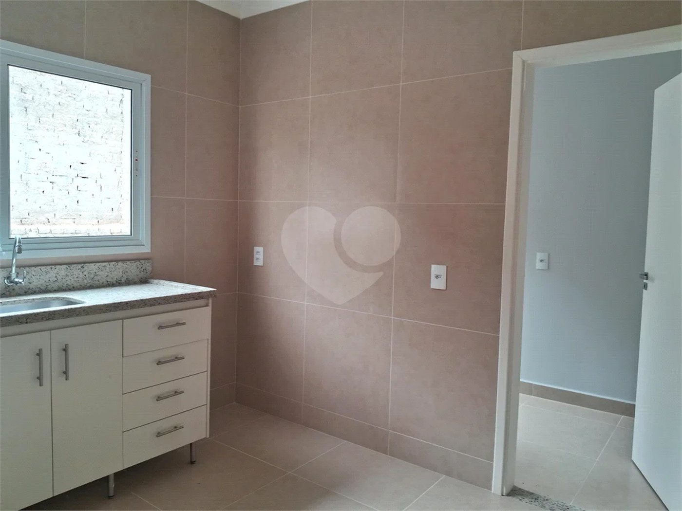 Apartamento à venda com excelente localização - 3 quartos sendo 1 suíte - 1 vaga