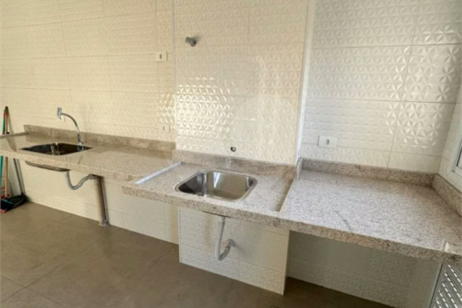 Vende-se apartamento no Edifício Residencial Flor do Ipê