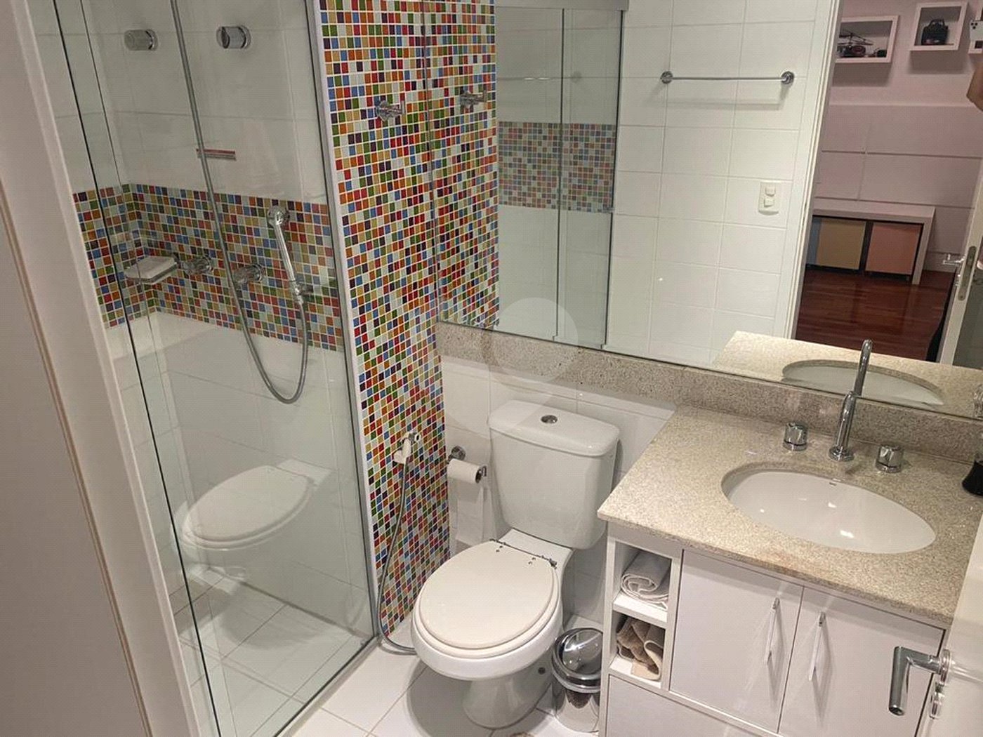 Condomínio clube, Apartamento na Mooca com 204 m² Com 3 suítes e 4 Vagas.