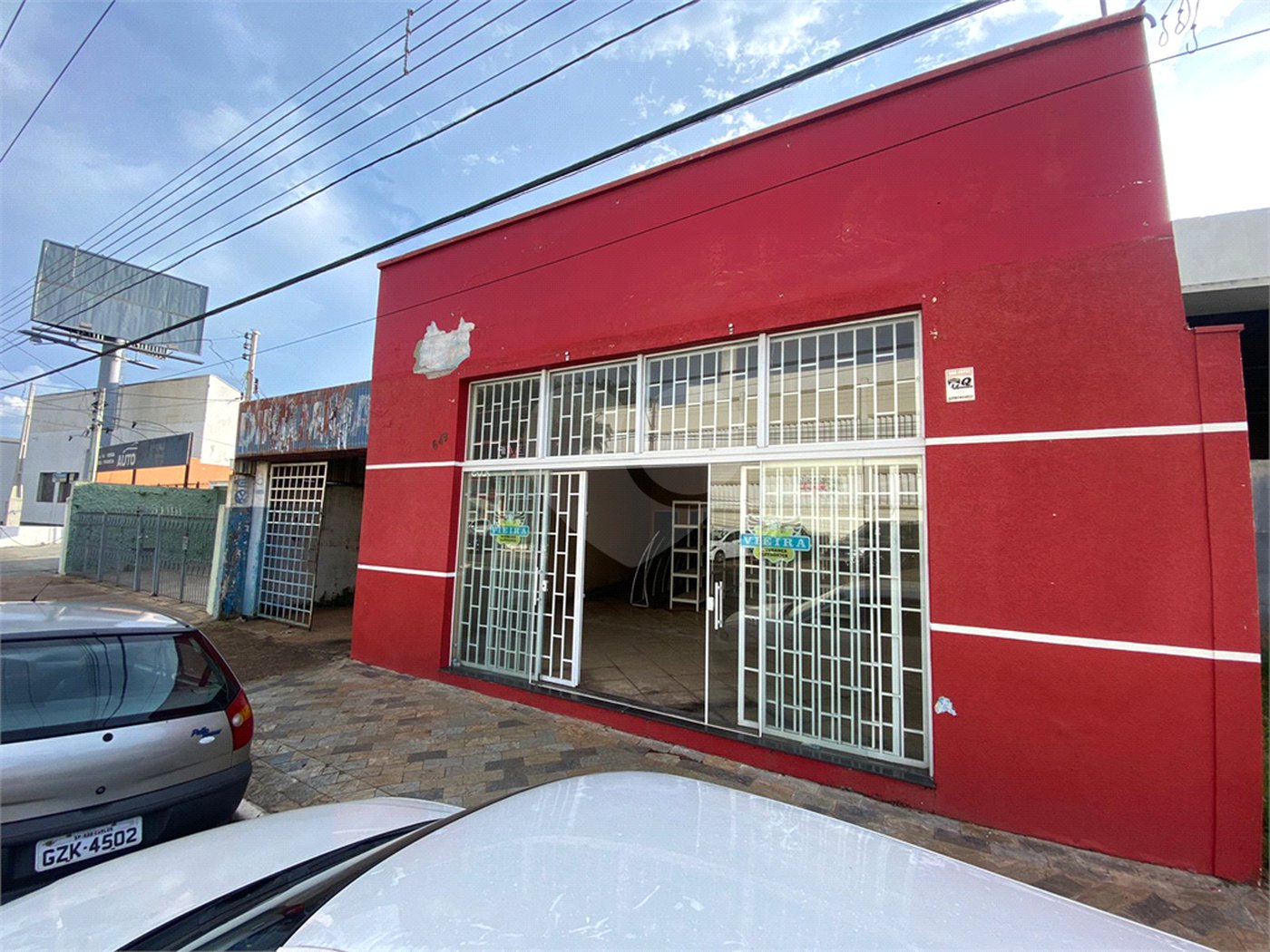Galpão comercial na Avenida São Carlos- Vila Lutfalla