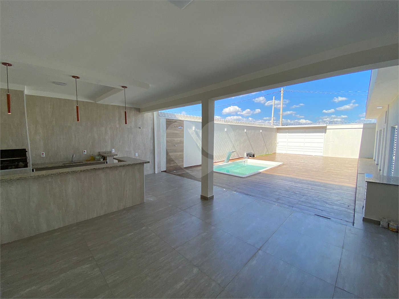 Casa térrea com piscina para venda no Residencial Arcoville