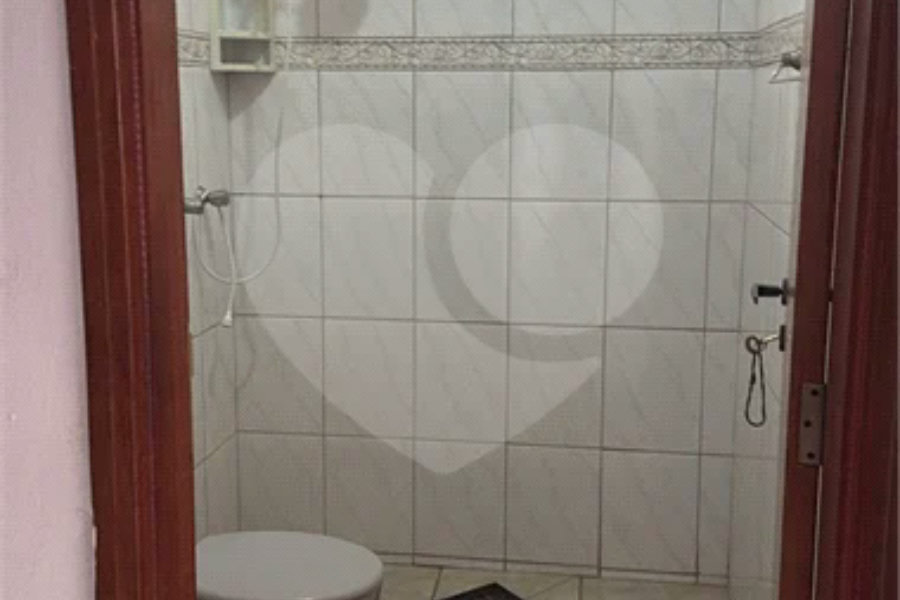 Casa a venda, composta por 2 casas separadas no Jaraguá em Piracicaba - SP.