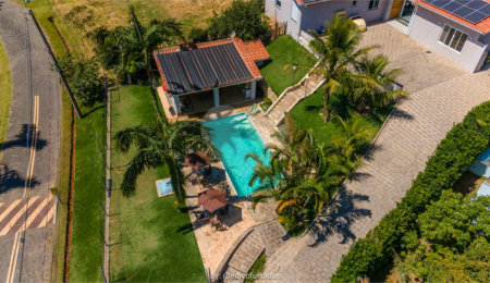 Casa à venda com 4 suítes no condomínio Vale da Santa Fé, Vinhedo - SP