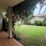 Casa à Venda . Aceita Permuta por Apto. ou Casa ,em Condomínio na Cidade São Paulo ou Bauru.