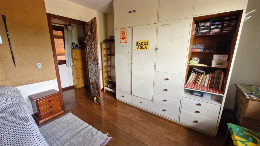 Sobrado a venda | 4 Dormitorios ( 2 suites) | 5 vagas na Vila Albertina