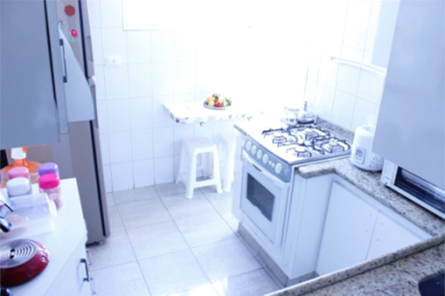 Apartamento 03 Dorm 02 Banheiros 01 Vaga na Saúde para Venda.