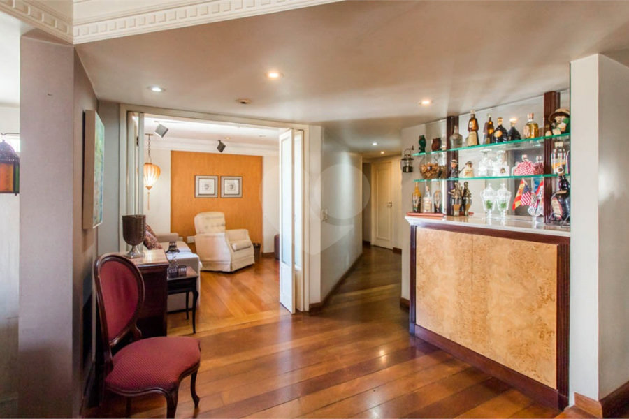 Apartamento com 4 quartos, 3 suítes, 6 vagas, 280 m²Sumaré Alto Padrão