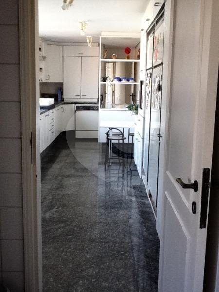 Apartamento à venda com 4 suítes em Real Parque, São Paulo, SP