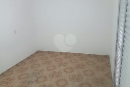 Casa com 180m², 3 quartos (1 suíte) e 5 vagas de garagem, à venda em São Mateus