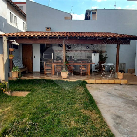 Casa à venda com 5 quartos, sendo 1 suíte, em Jardim Santa Paula, São Carlos, SP