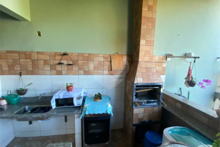 Sobrado para venda, com 3 dormitórios, sendo 1 suíte.