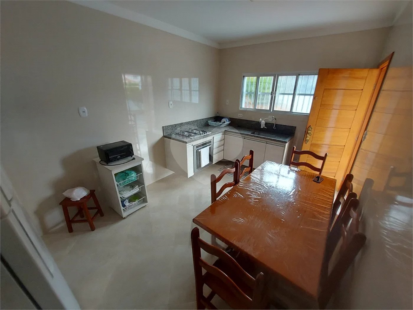 CASA TÉRREA À VENDA NA MOOCA - COM PORTEIRA FECHADA.