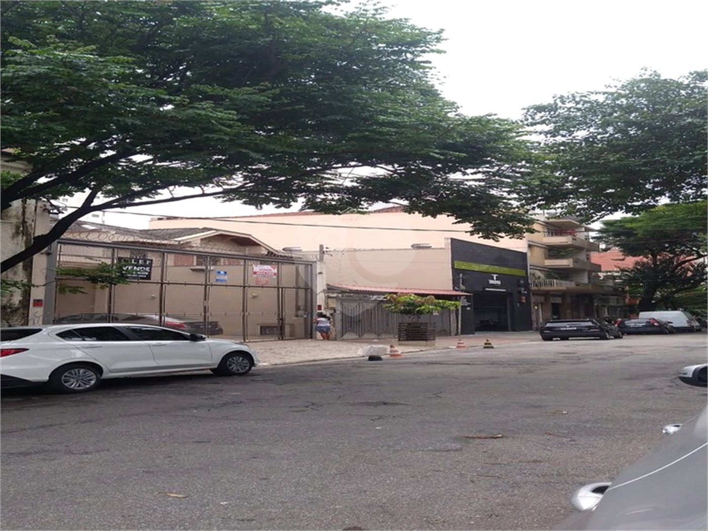 Casa com dois pavimentos na Barra Funda: