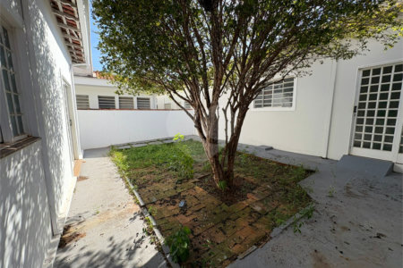 Ótima oportunidade para moradia ou investimento comercial!