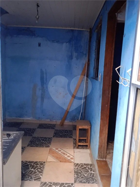 Casa com 180m², 3 quartos, 2 garagens, à venda em Guaianazes