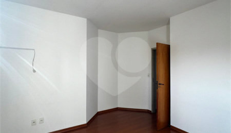 Apartamento à venda com 2 quartos, sendo 1 suíte, em Jardim Santa Paula, São Carlos, SP