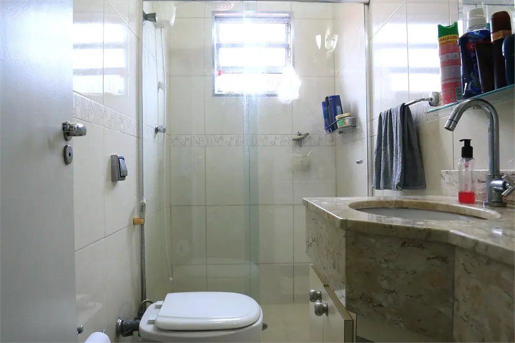 Sobrado à venda com 4 quartos, sendo 1 suíte,  em Vila Sônia, São Paulo, SP