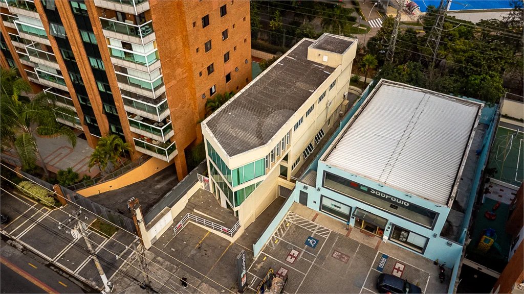 Prédio inteiro comercial á venda e locação na Vila Leopoldina.
