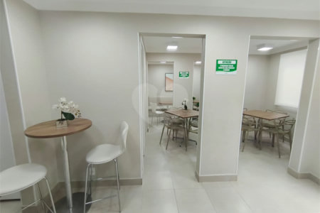 Apartamento com 40m², 2 quartos, para locação no Cambuci
