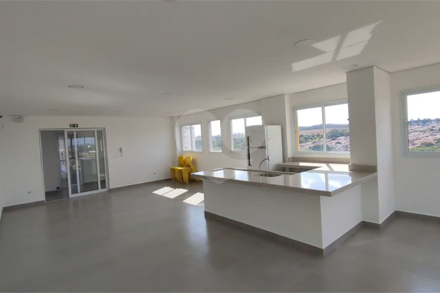 Vende-se apartamento no Edifício Residencial Flor do Ipê