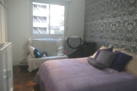 Apartamento de 3 quartos, 1 suíte, à venda no Paraíso. Impecável!