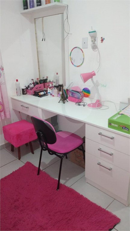 Lindo apartamento no Bosque dos Ipês .