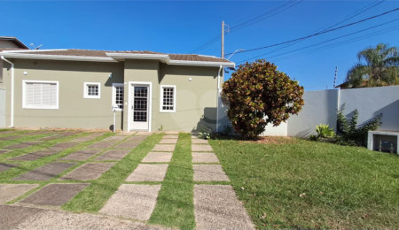 Casa à venda ou para alugar com 3 quartos, sendo 1 suíte, no condomínio Villaggio DI Itaici, Indaiatuba - SP