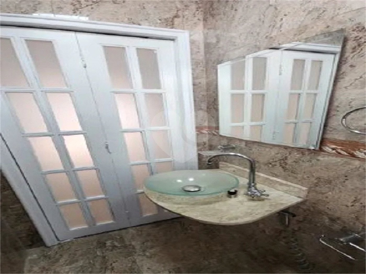 Apartamento à venda no bairro Barra Funda.