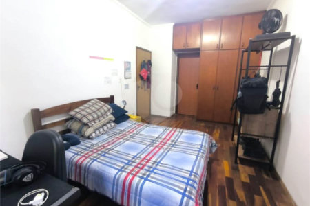 Apartamento à Venda no Edifício Esther Lins – Próximo à USP e UFSCar.