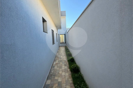 Casa à Venda no Bairro Santa Júlia – Ampla, Moderna e Bem Localizada