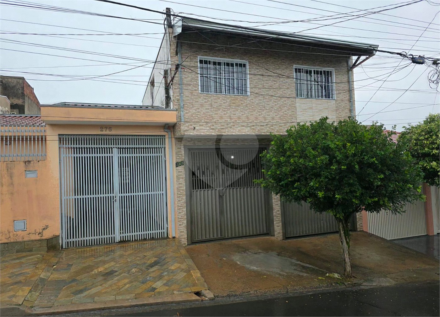 Sobrado 5 quartos.