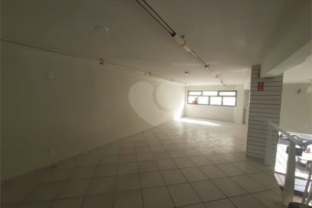 Salão Comercial de Esquina para Locação – Centro de Indaiatuba/SP