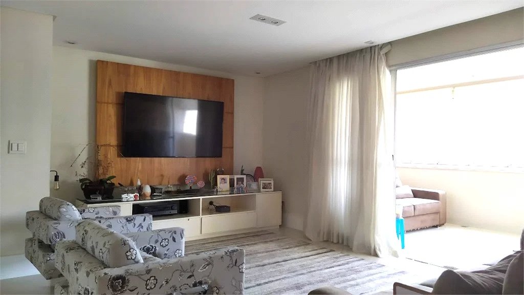 APARTAMENTO 172M² - 3 SUÍTES – 3 VAGAS – TERRAÇO