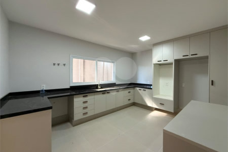 Casa à Venda com 5 Suítes na Vila Giglio em Atibaia/SP