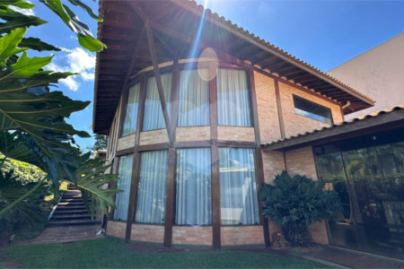 Casa para venda no Condomínio Vivenda do Broa.