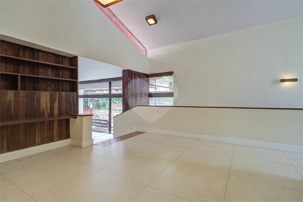 Sobrado à venda ou para alugar com 4 quartos, sendo 1 suíte, em Chácara Monte Alegre, São Paulo, SP