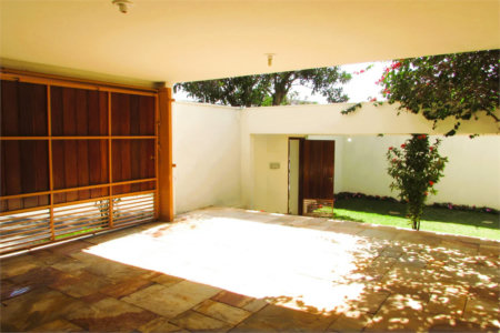 Casa para alugar com 4 quartos, sendo 2 suítes,  em Cidade São Francisco, São Paulo, SP